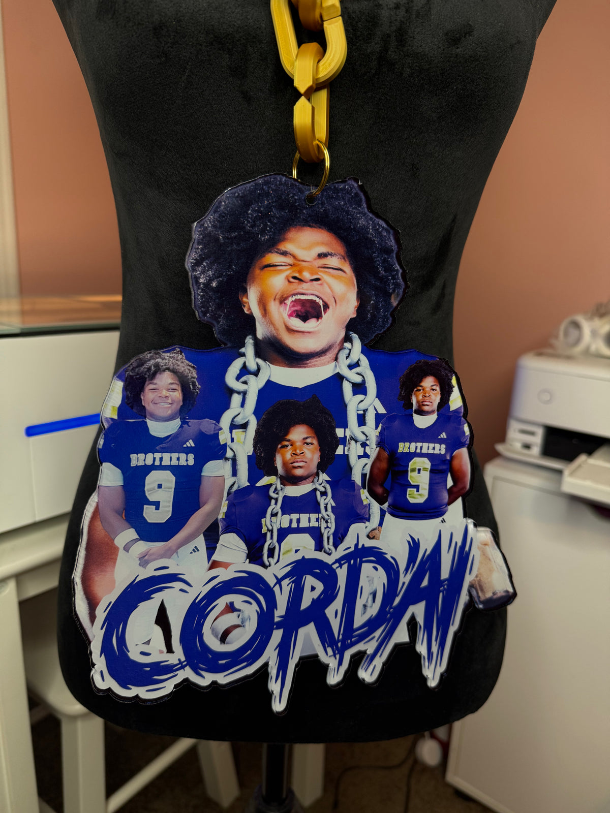 Acrylic Hype. Chains